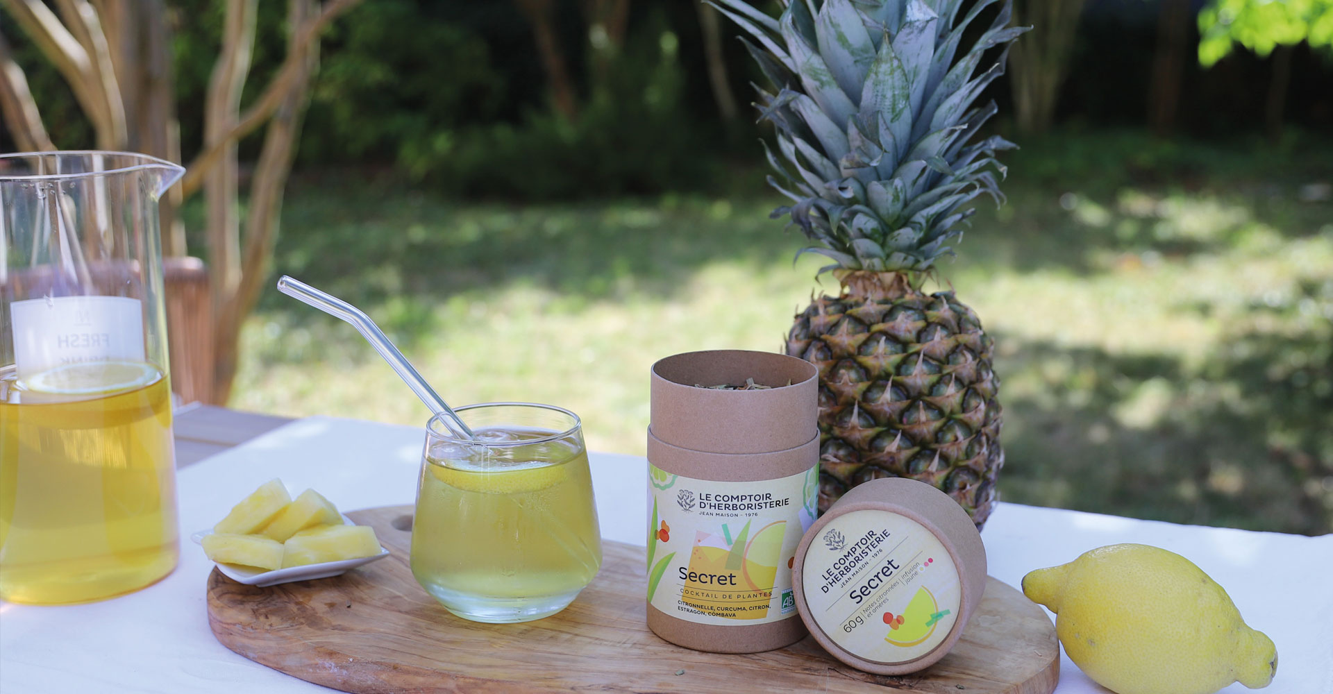 création graphique pour cocktail de plantes rafraîchissant
